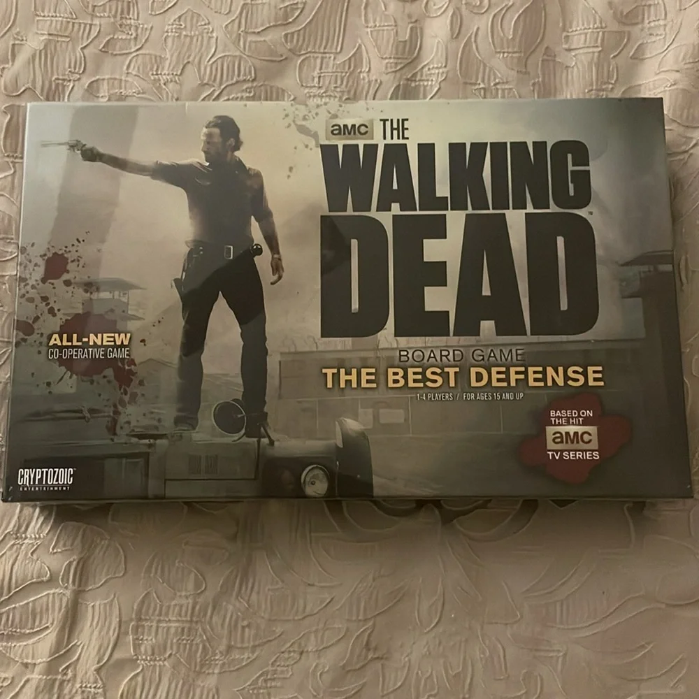 AMC The Walking Dead Board Game - New Still in the original Wrapper - Picture 1 of 11
